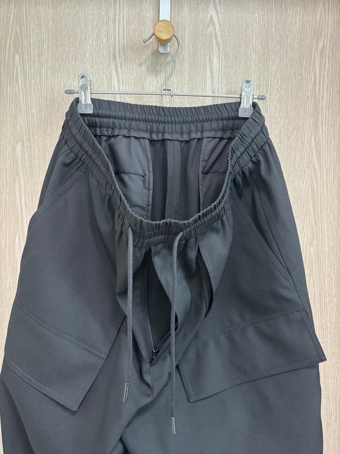 25SS새상품급)준지 와이드 울 퍼커링 밴딩팬츠48/블랙 상품이미지4