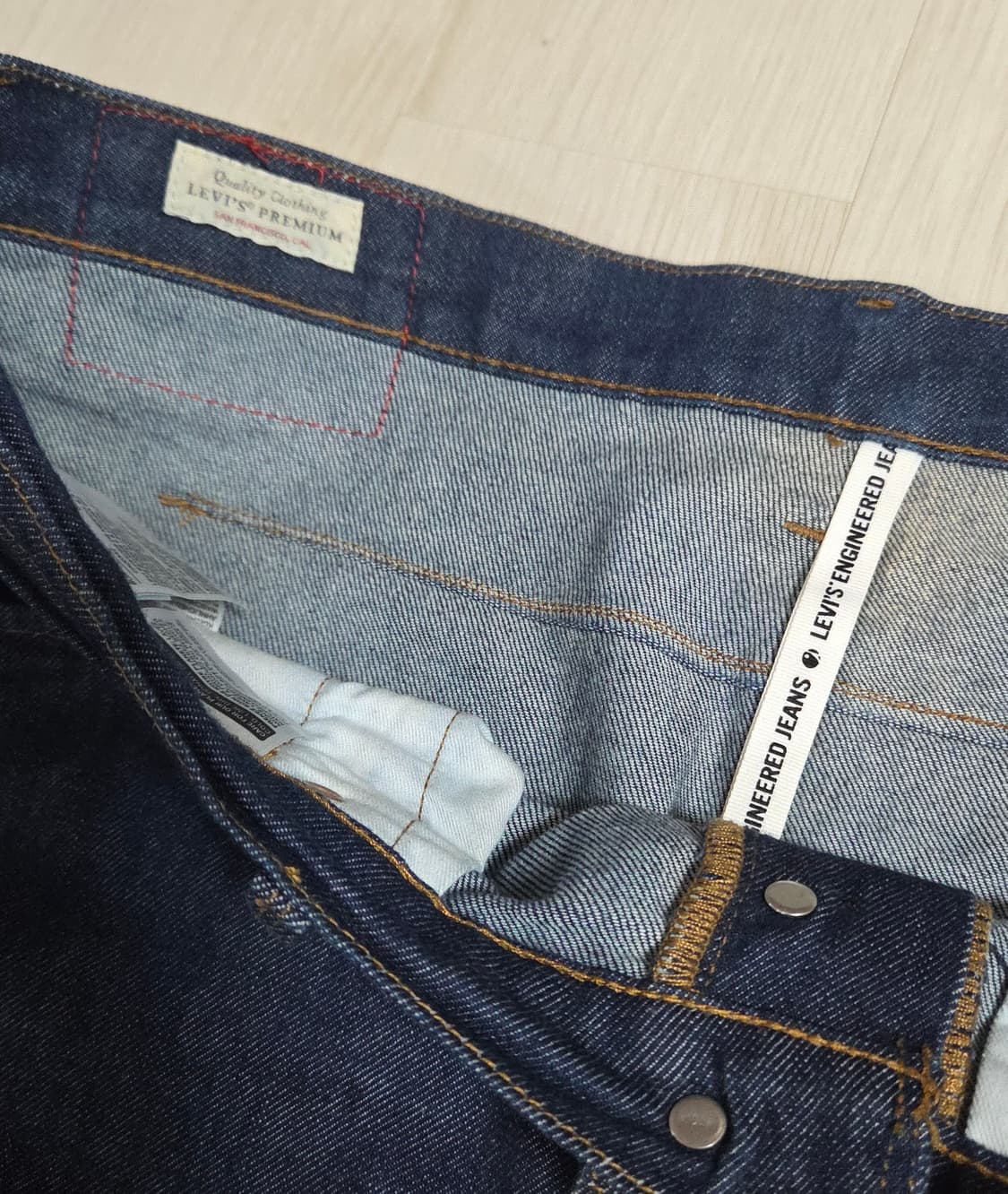 (착샷) 리바이스 LEJ 502 엔지니어드 진 데님 상품이미지2