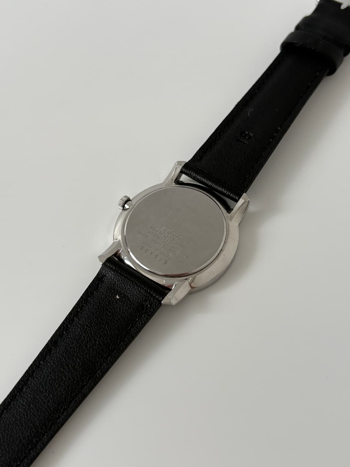 90s black dial silver quartz 상품이미지8