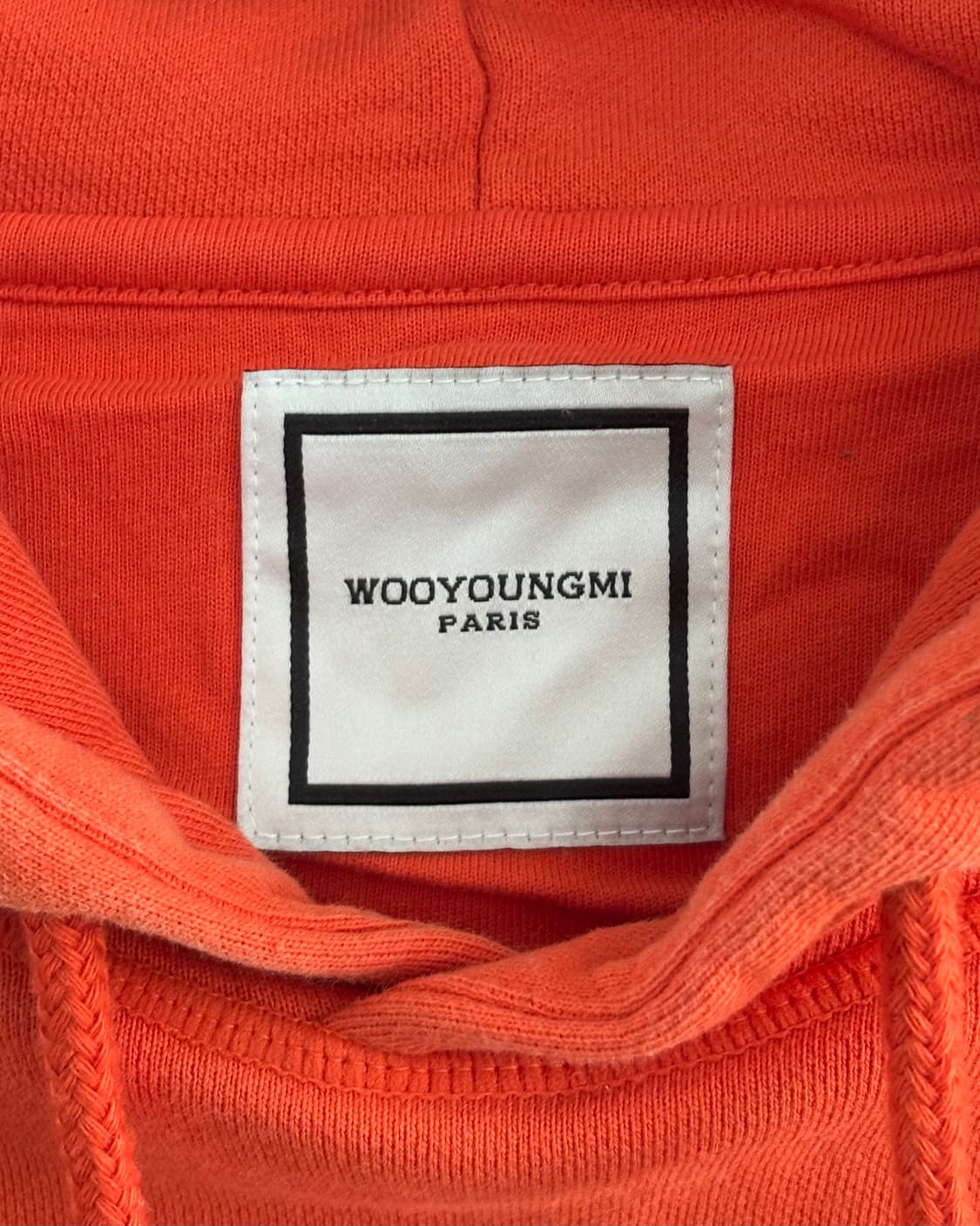 Wooyoungmi 우영미 오렌지 컬러 백 로고 후드티 상품이미지3