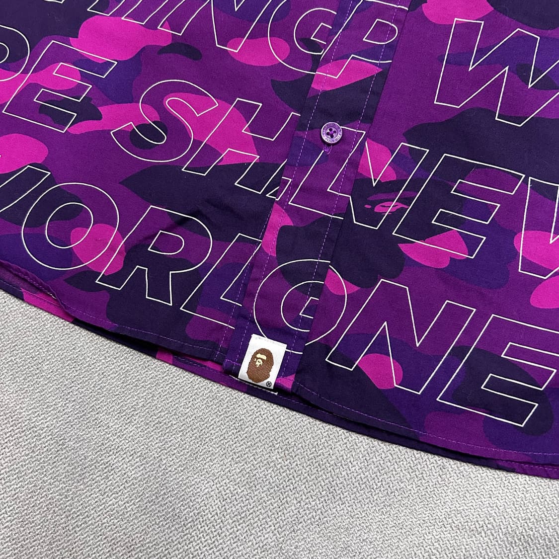BAPE 텍스트 칼라 카모 버튼다운 셔츠 상품이미지4