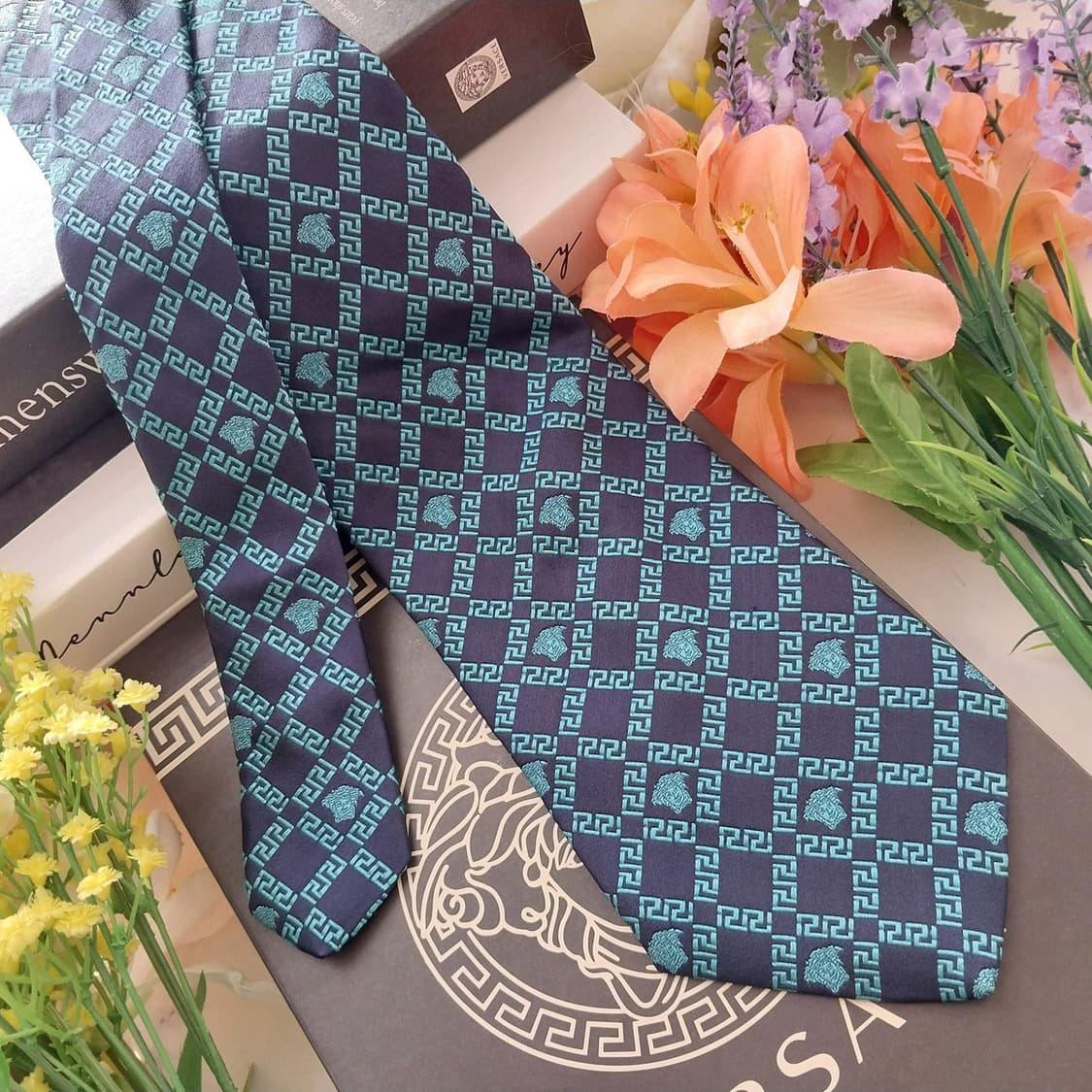 베르사체 실크 메두사 자수 패턴 넥타이 9.7cm A+등급 K1374
 상품이미지2