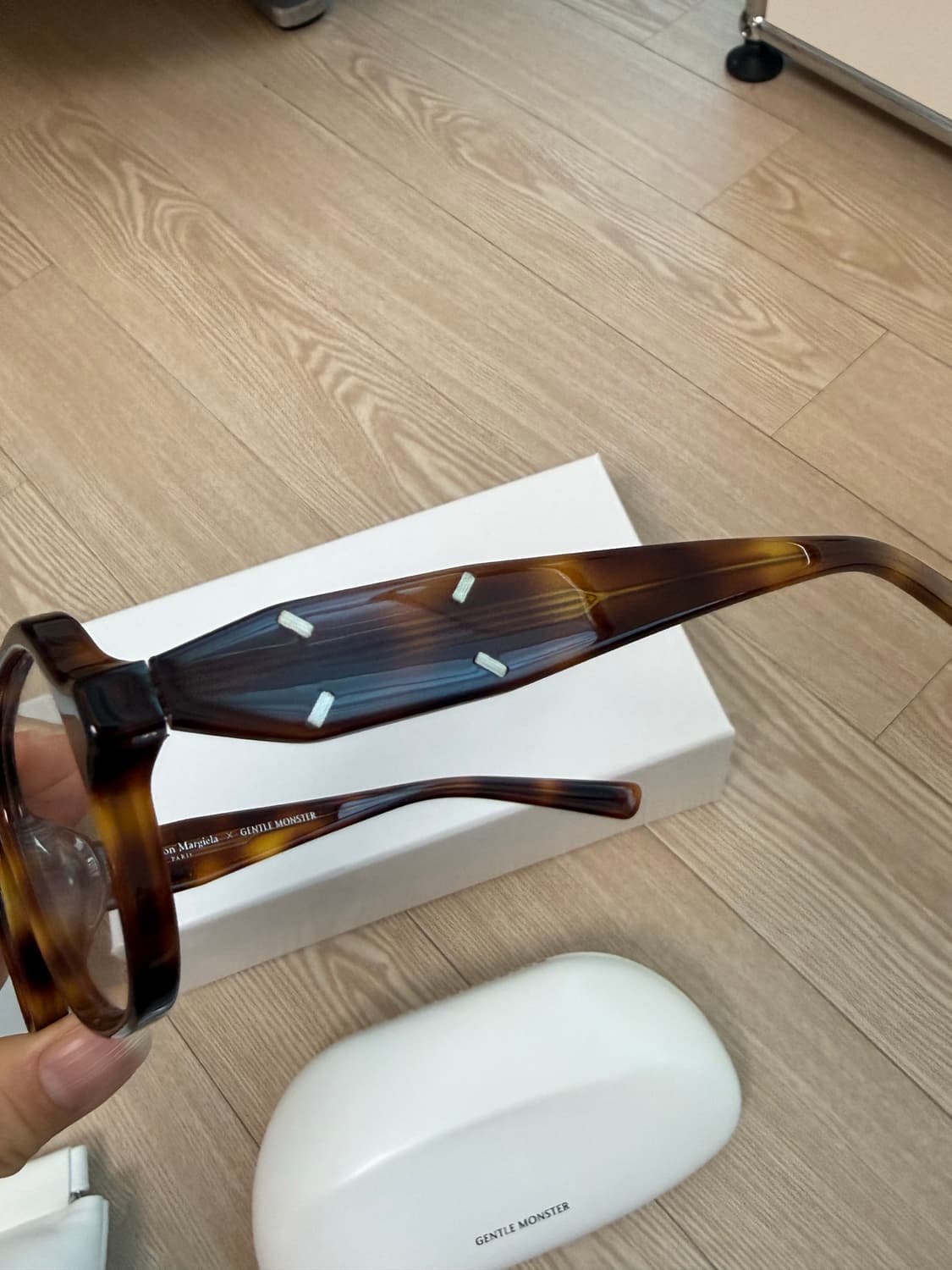 젠틀 몬스터 x 메종 마르지엘라 MM113 톨토이즈쉘 클리어 상품이미지4