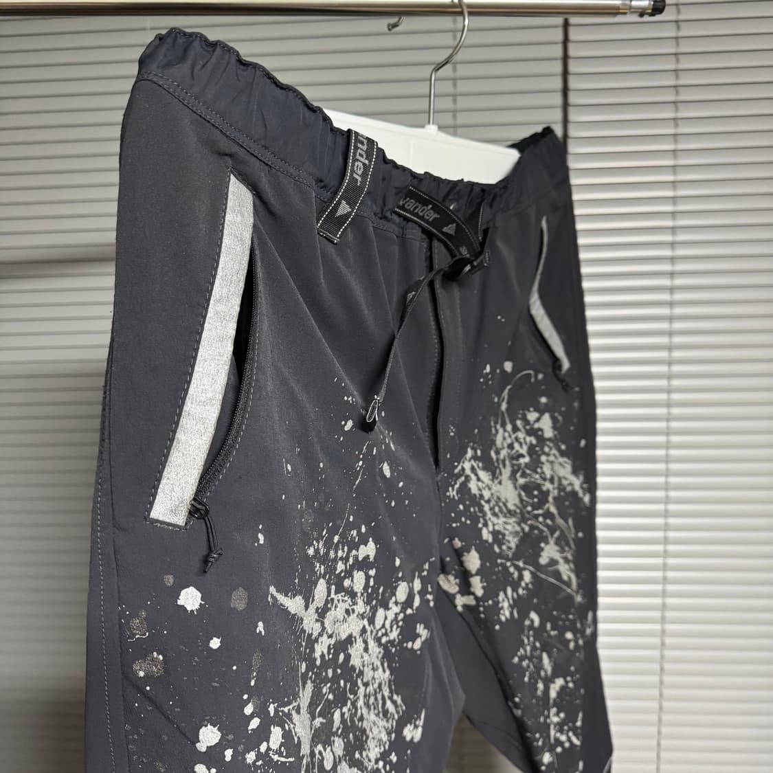 and wander painting track pants 상품이미지4