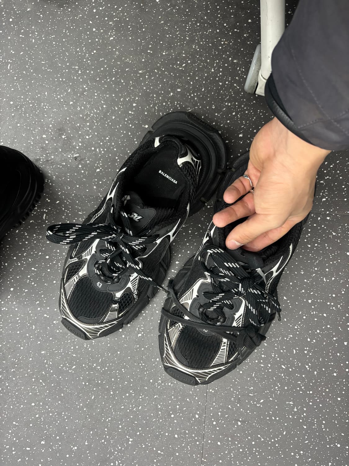 [43] 발렌시아가 3xl 블랙 상품이미지6