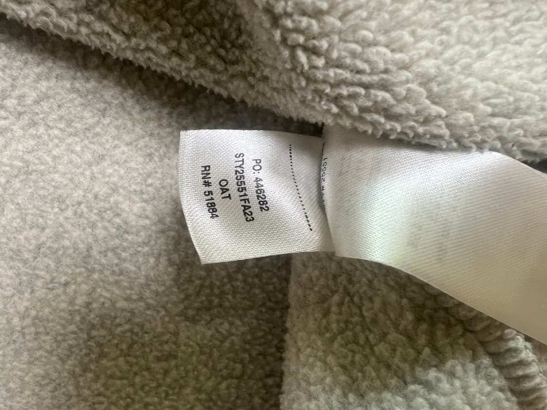 파타고니아 신칠라 오트밀 색상 L사이즈입니다.  상품이미지4