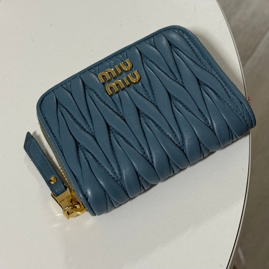 미우미우 마테라쎄 나파 가죽 동전 지갑 마리나 블루 상품이미지1