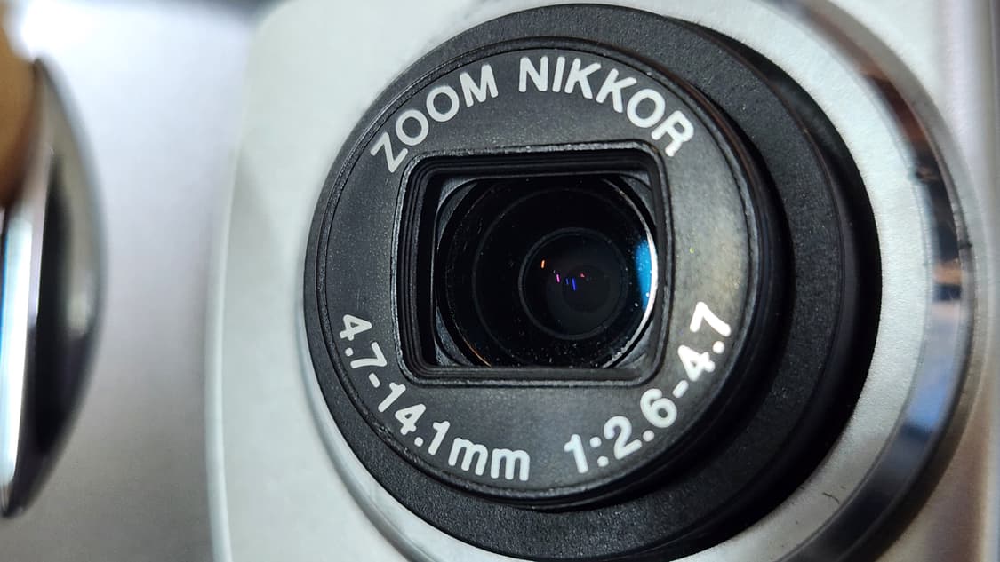 니콘 쿨픽스 2100 실버 빈티지 디카 (르세라핌 사쿠라) 상품이미지4