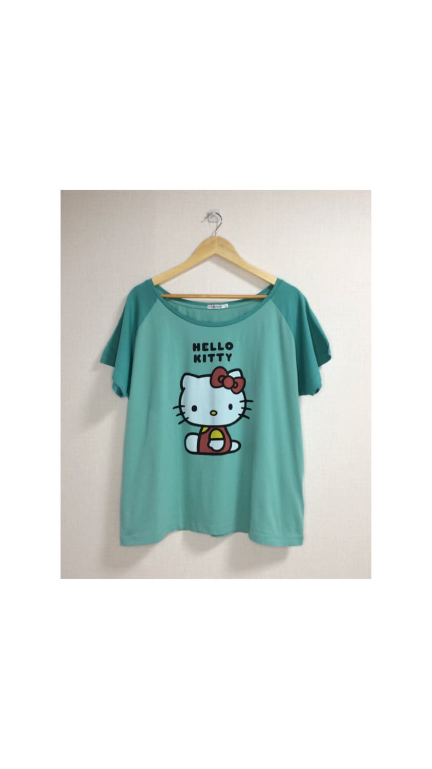 유니클로 x 헬로키티 빅 프린팅 그린민트 반팔 상품이미지1