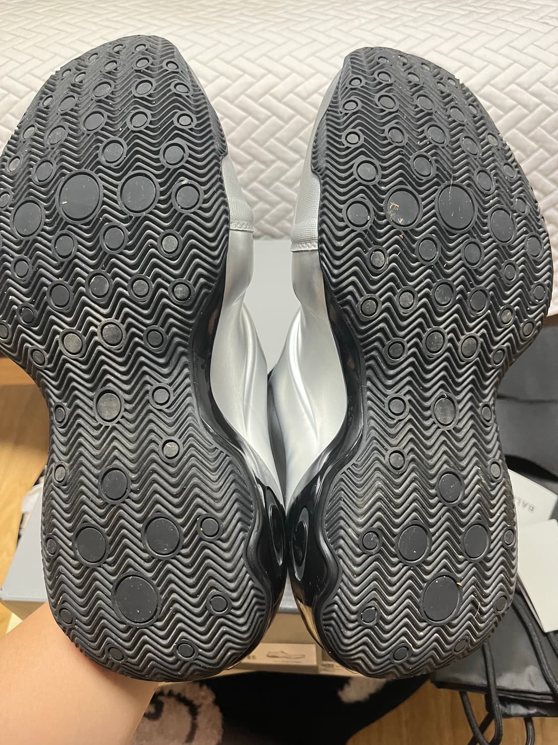 [40] 발렌시아가 바스켓볼 스니커즈 실버 상품이미지9