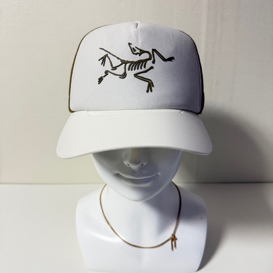 아크테릭스 빅로고 트러커캡 상품이미지1