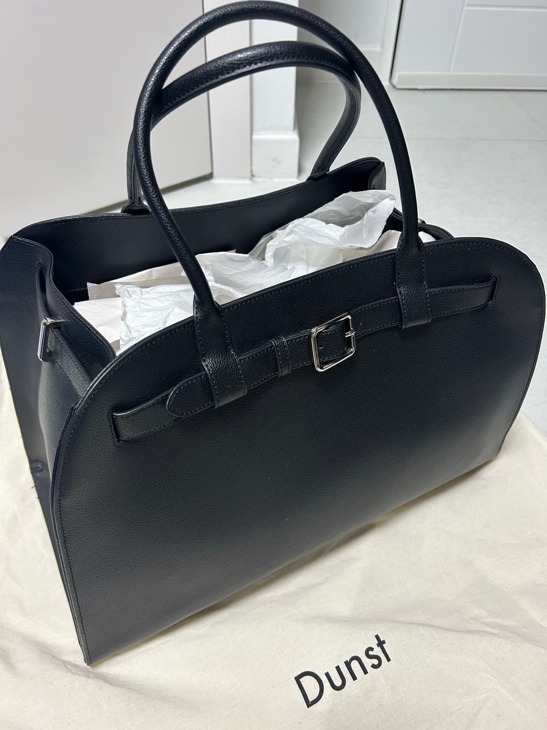 던스트 버클 레더 토트백 라지 사이즈 상품이미지3