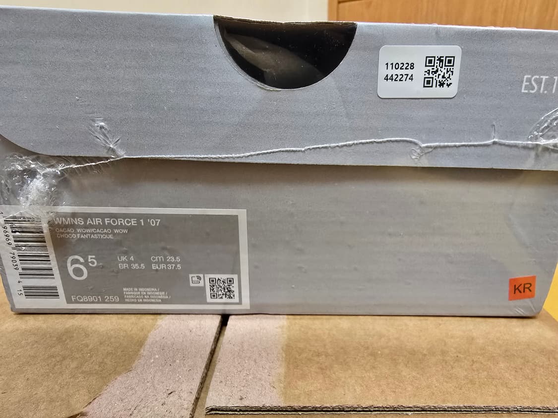 (W) 나이키 에어포스 1 '07 카카오 와우  235 팝니다 상품이미지2