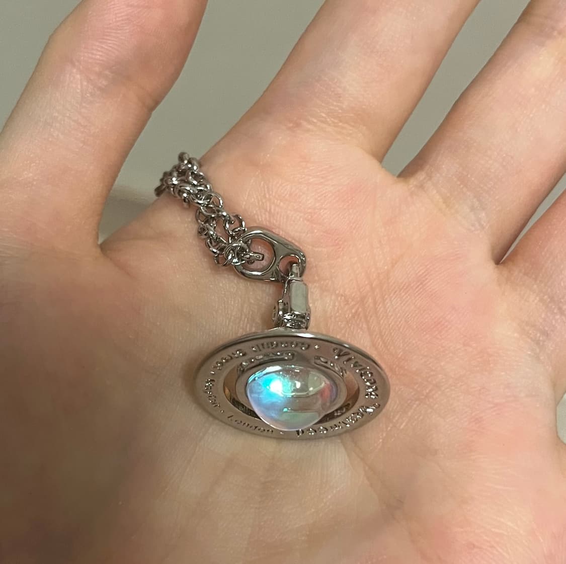 오로라 orb 비비안웨스트우드 목걸이 상품이미지4