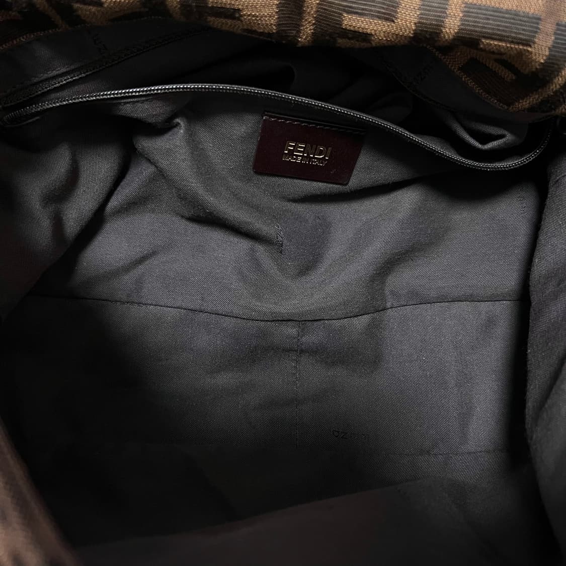 펜디 바게트백 주카 캔버스 빅FF. 남녀공용 상품이미지8