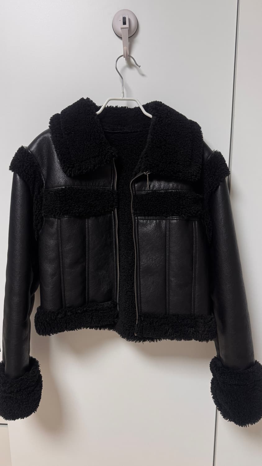 카키포인트 스티치 퍼 무스탕 블랙 상품이미지9