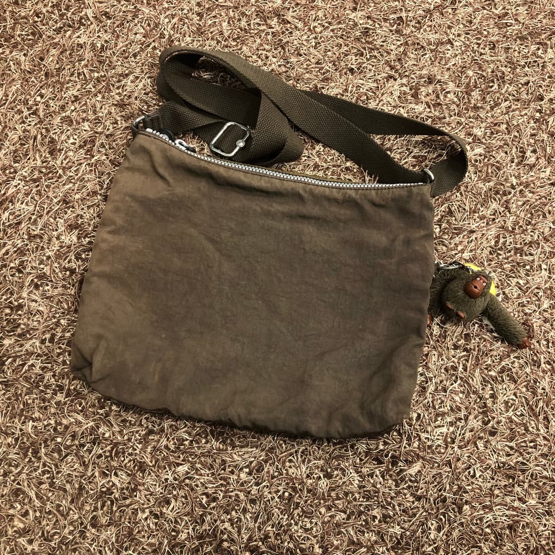 키플링 브라운 크로스백 상품이미지3