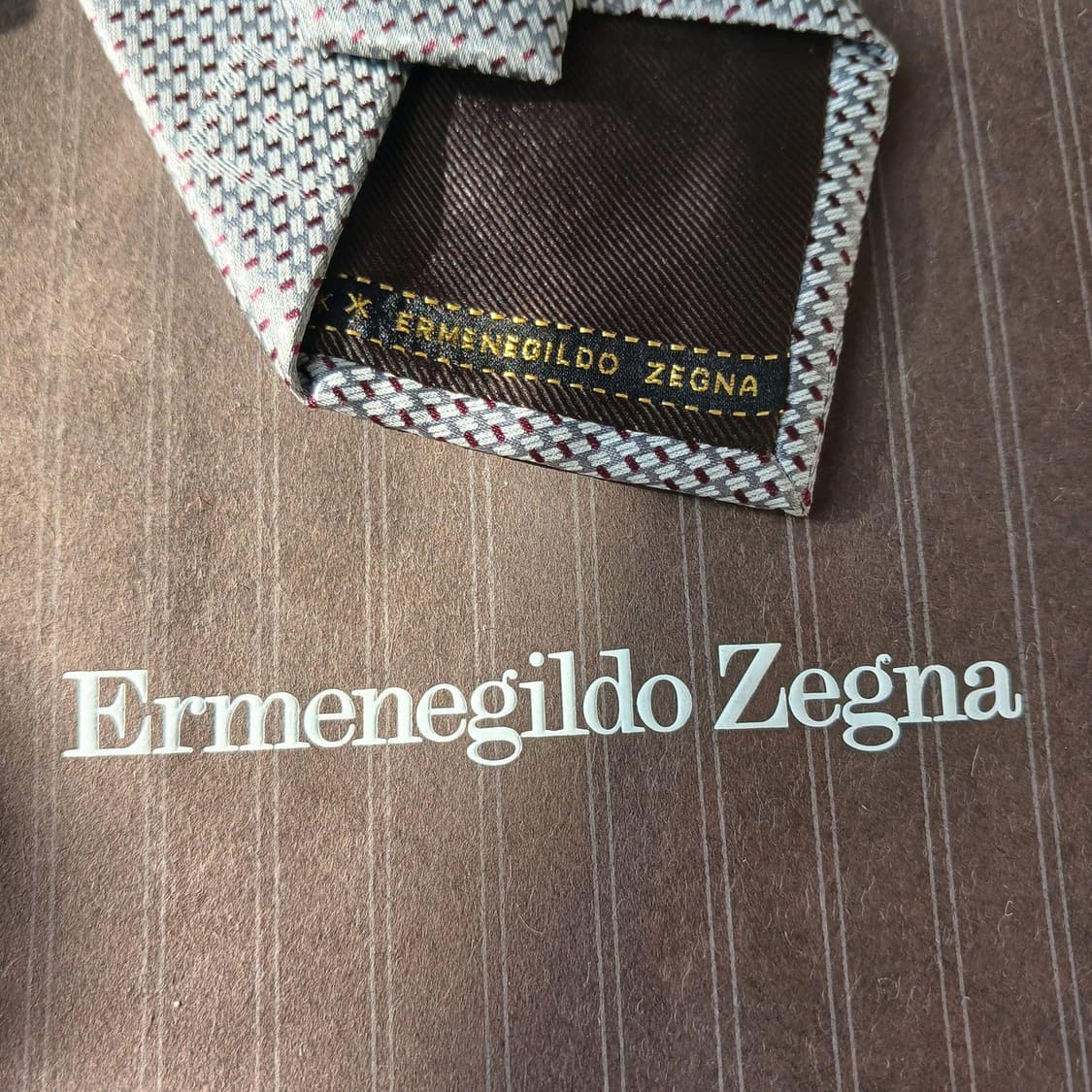 제냐 실크 그레이 스퀘어 텍스처 넥타이 8.4cm A+등급 A19617
 상품이미지8