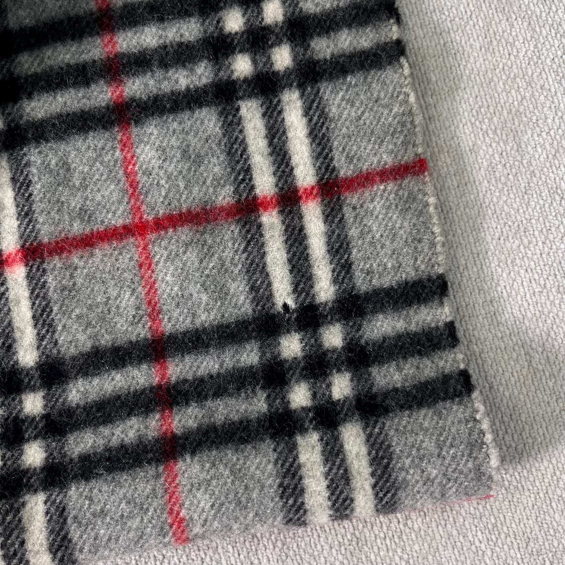 버버리 노바체크 램스울 그레이 머플러 상품이미지5