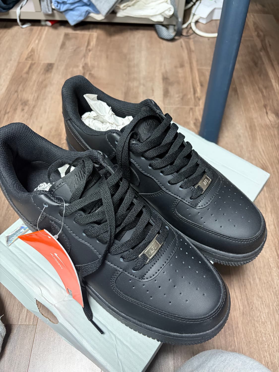 에어포스 275 트리플블랙 상품이미지1