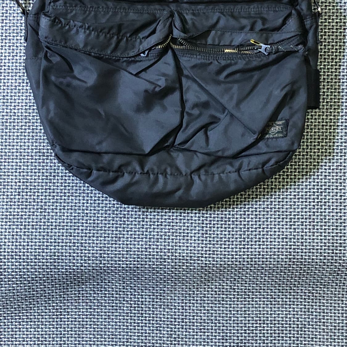 포터 나일론 크로스백  상품이미지3