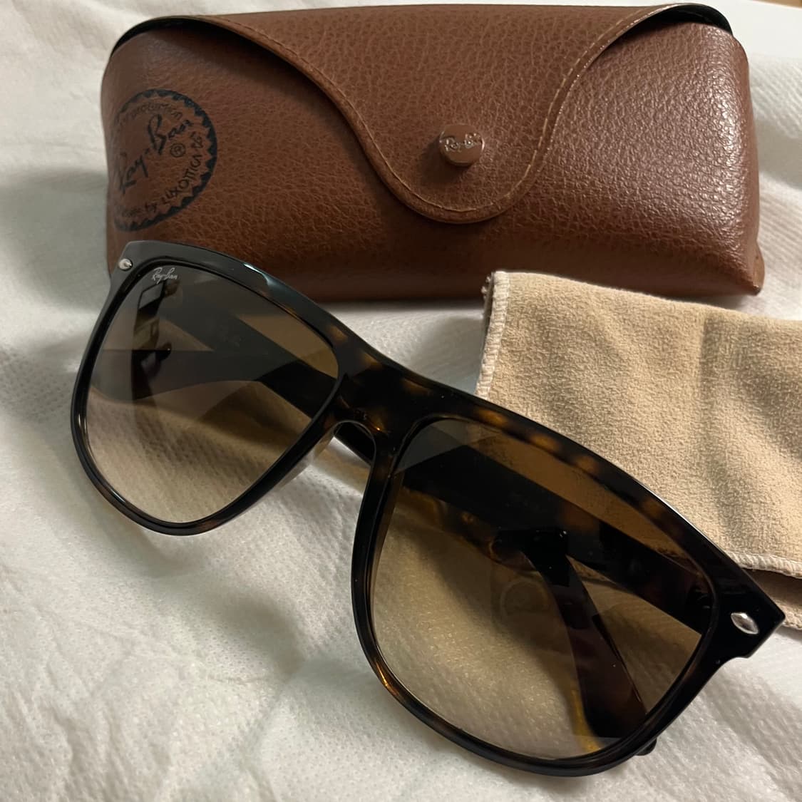 레이밴 RB 4147 보이프렌드 60-15 상품이미지2