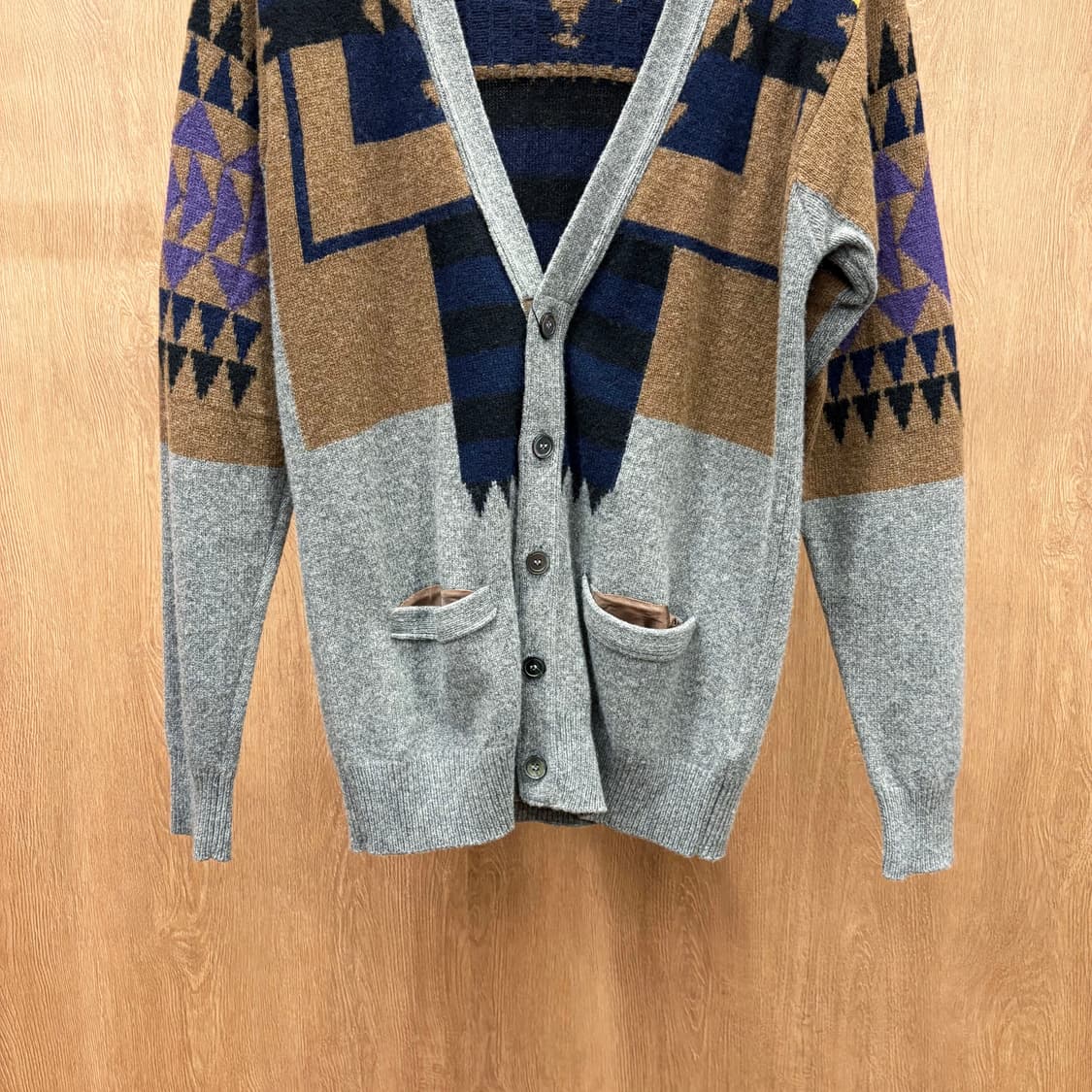 사카이 브이넥 긴팔 울 블렌드 가디건 보헤미안 기하학 패턴 디테일 그레이 상품이미지5