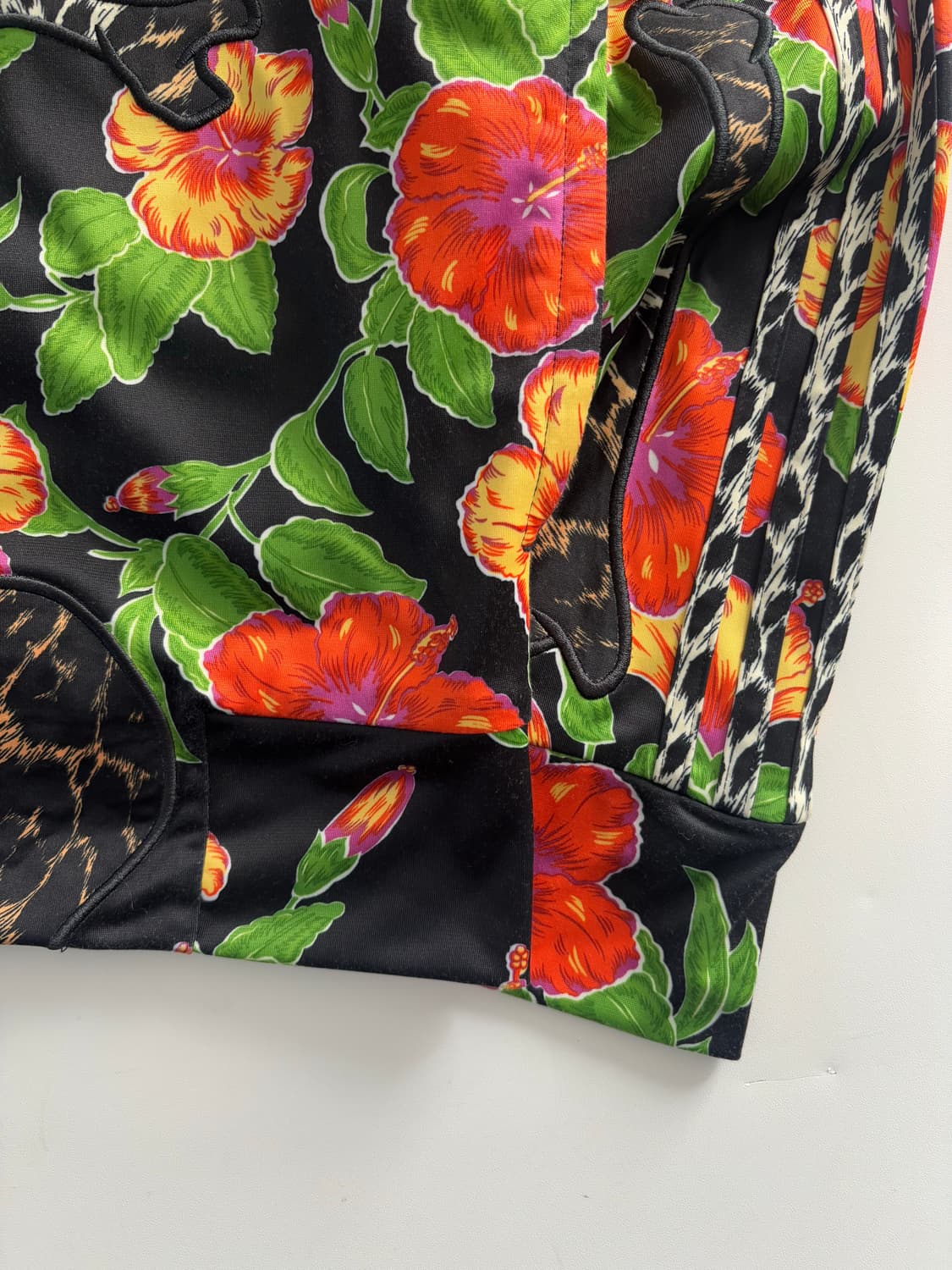 Adidas x Jeremy Scott 아디다스x제레미스캇 플라워 트랙탑 상품이미지6