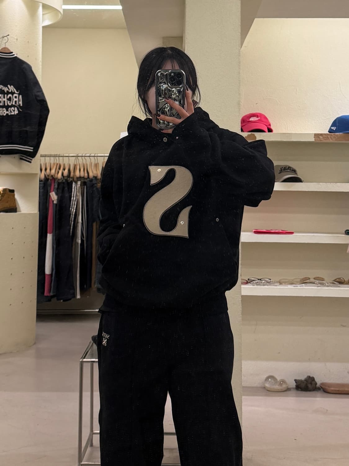 세터 리벳 아플리케 포켓 로고 후드티 U1462 상품이미지1