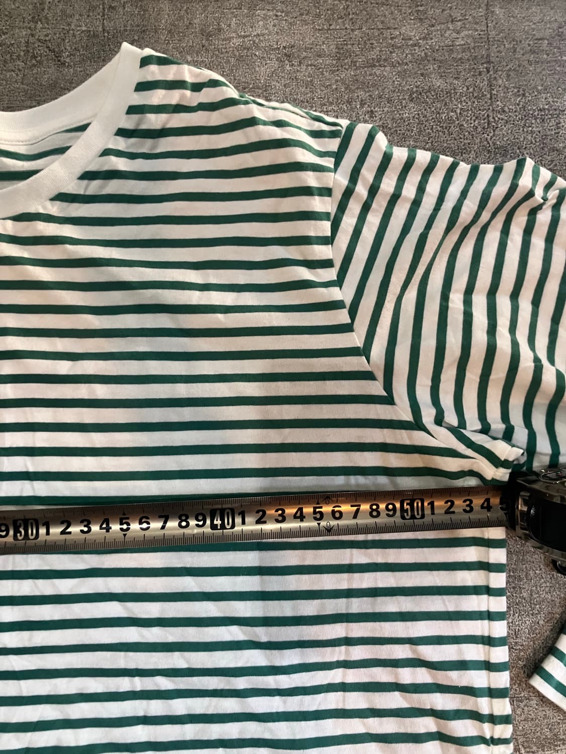 Uniqlo 유니클로 올드스쿨아메카지 스트라이프 긴팔티셔츠 상품이미지2