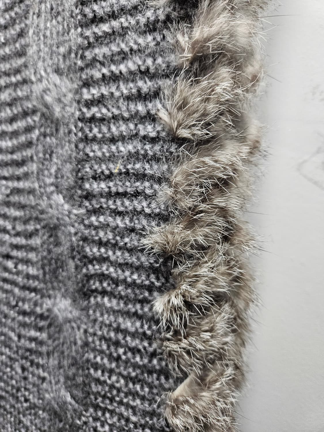 토끼털 트리밍 회색 니트 머플러 상품이미지7