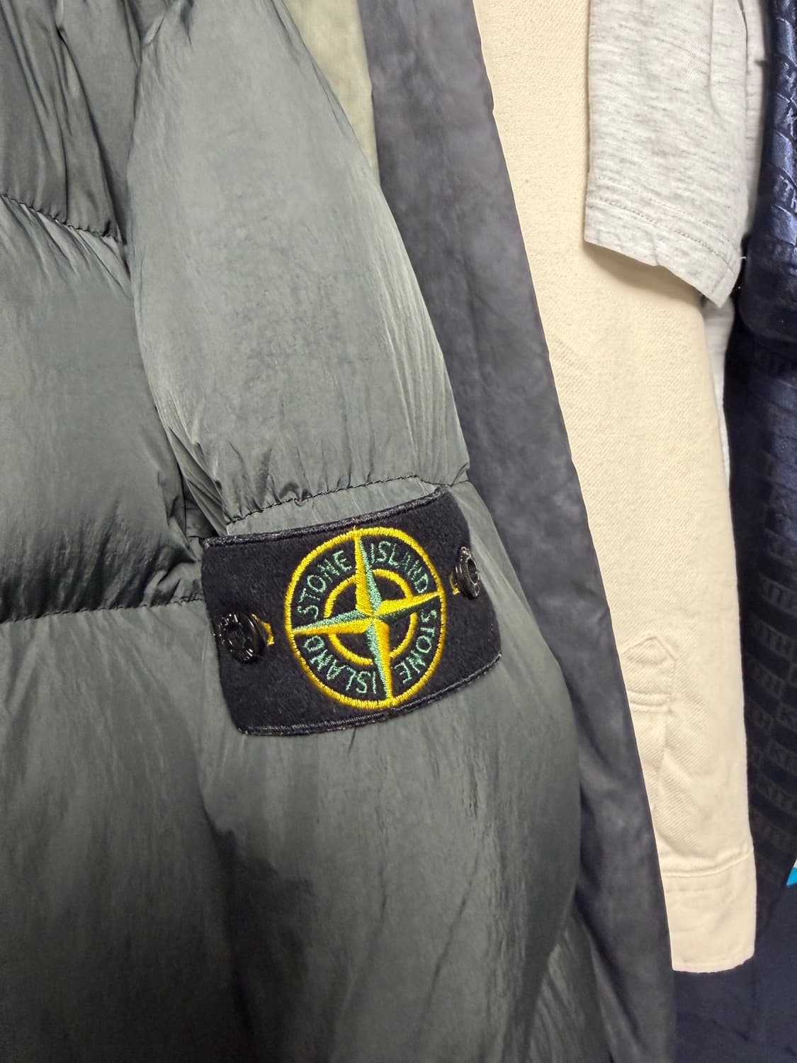 [xxl] 19fw 스톤아일랜드 크링클랩스 숏패딩 상품이미지4