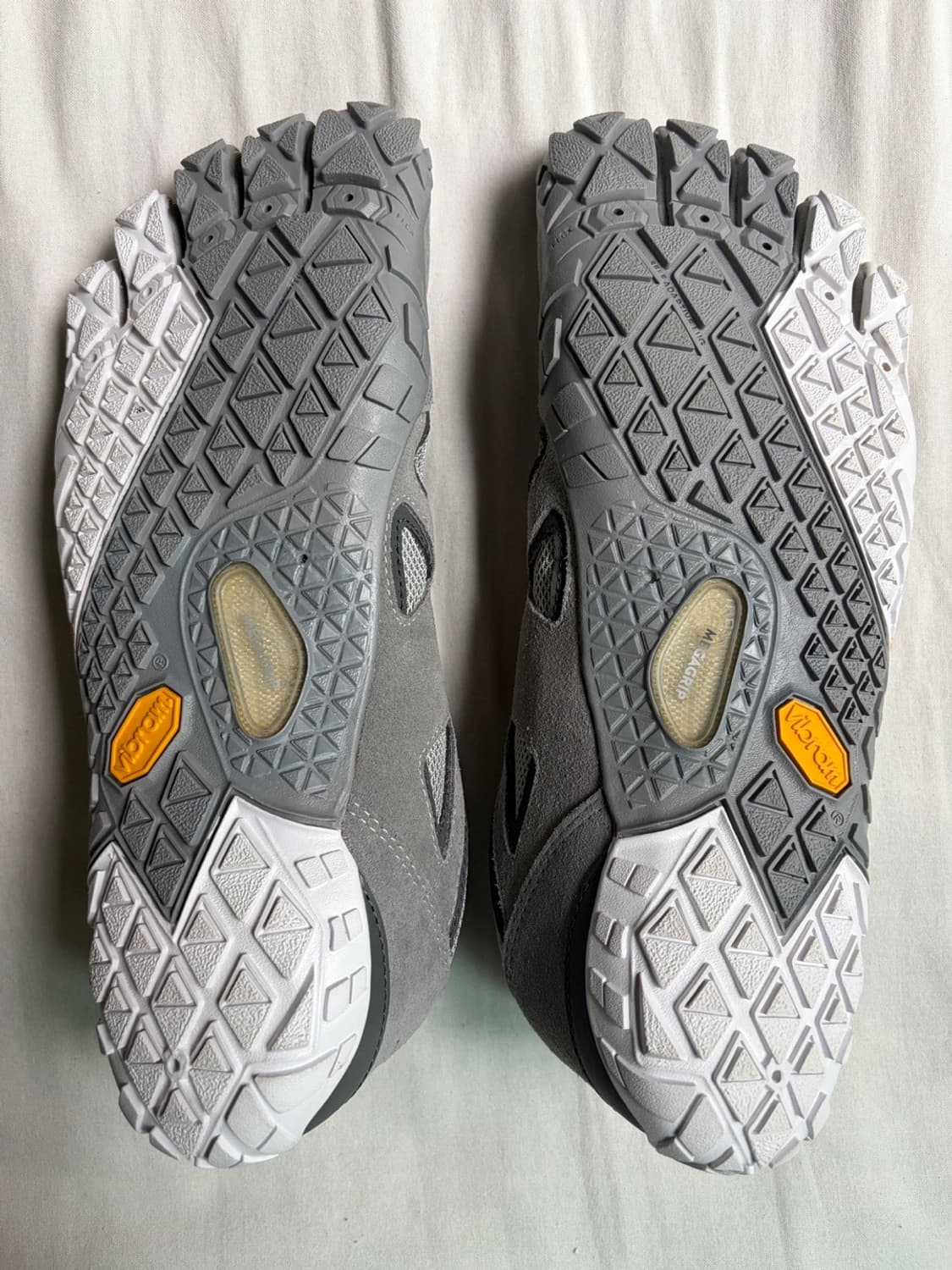 타카히로미야시타 더 솔로이스트 x 수이코크 닌 런 솔 파이브핑거스 그레이 상품이미지8