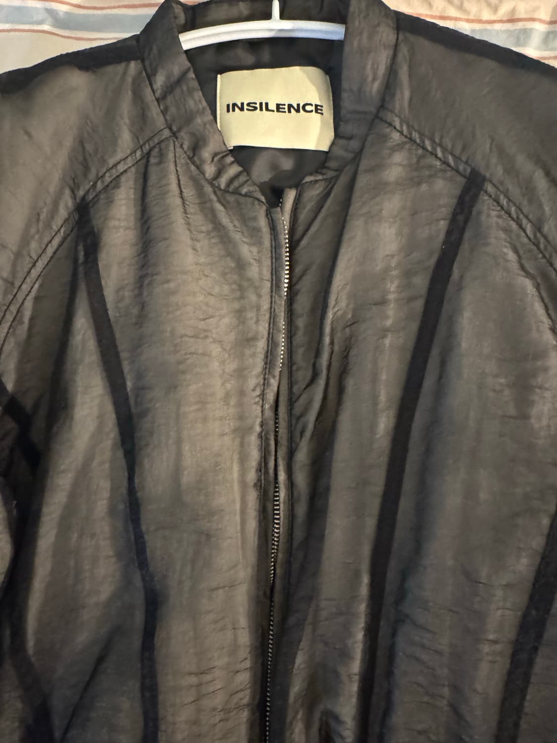 인사일런스 더블 레이어드 플러피 점퍼 블랙 상품이미지4