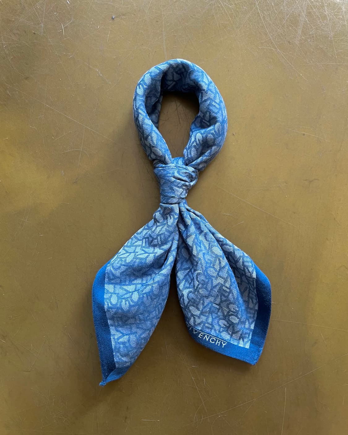 Old GIVENCHY Spel-out Bandana Scarf 상품이미지6