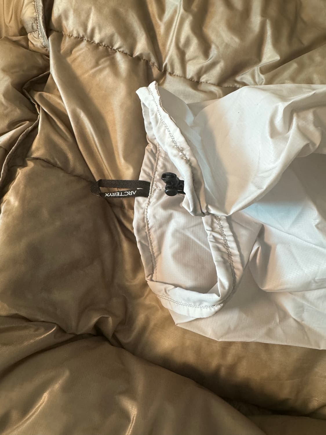 아크테릭스 토륨 sv 웜스톤 L사이즈 판매합니다 상품이미지5