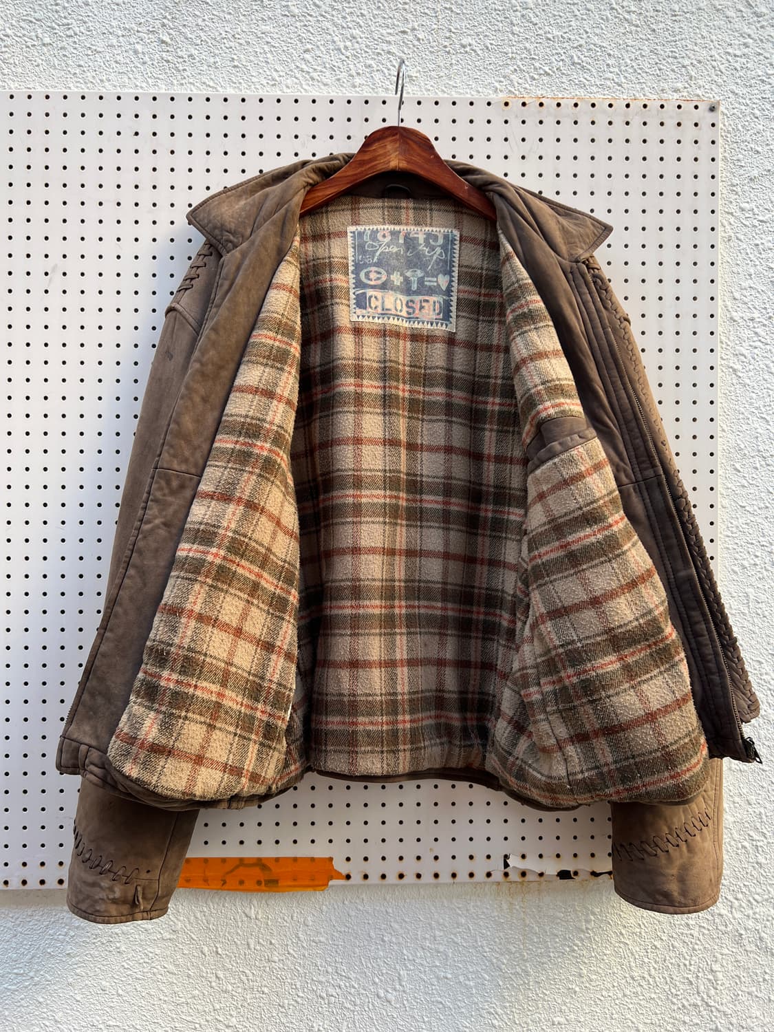 90s CLOSED SUEDE LEATHER BOMBER 스웨이드가죽자켓 상품이미지3