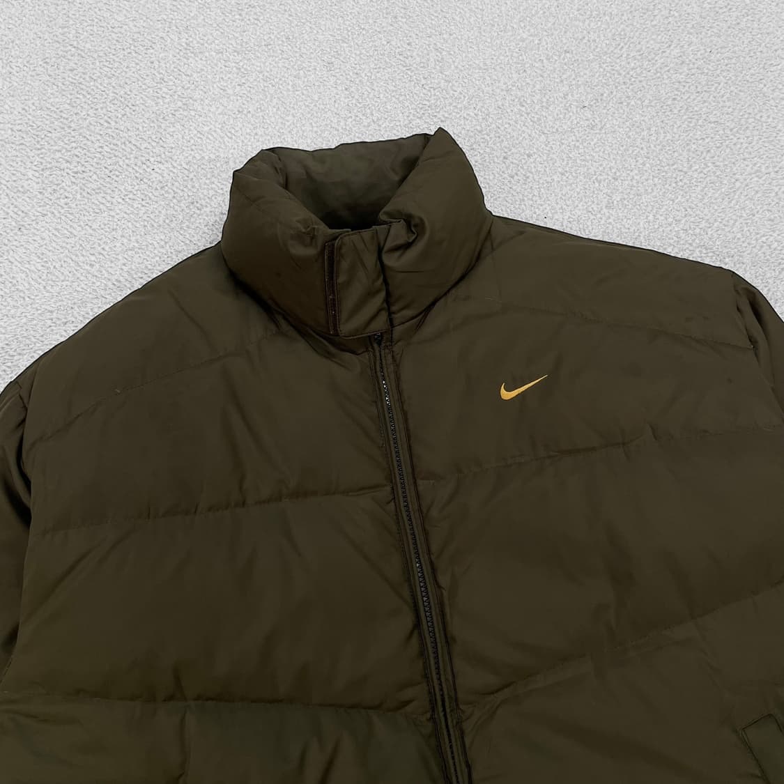 나이키 00s 스우시 덕 다운 패딩 카키 브라운 상품이미지2