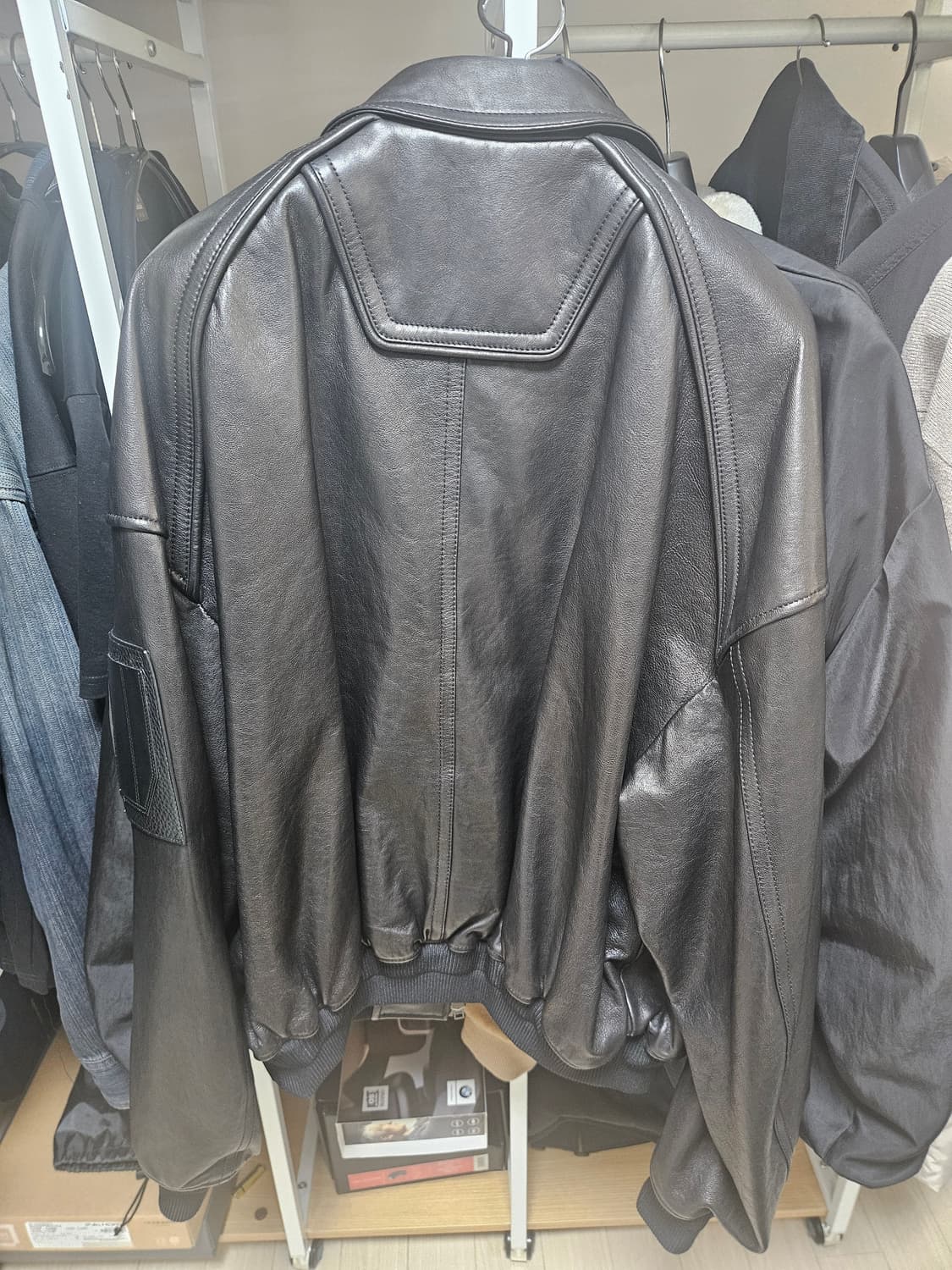 준지 23fw 양가죽자켓 팝니다 48 상품이미지2