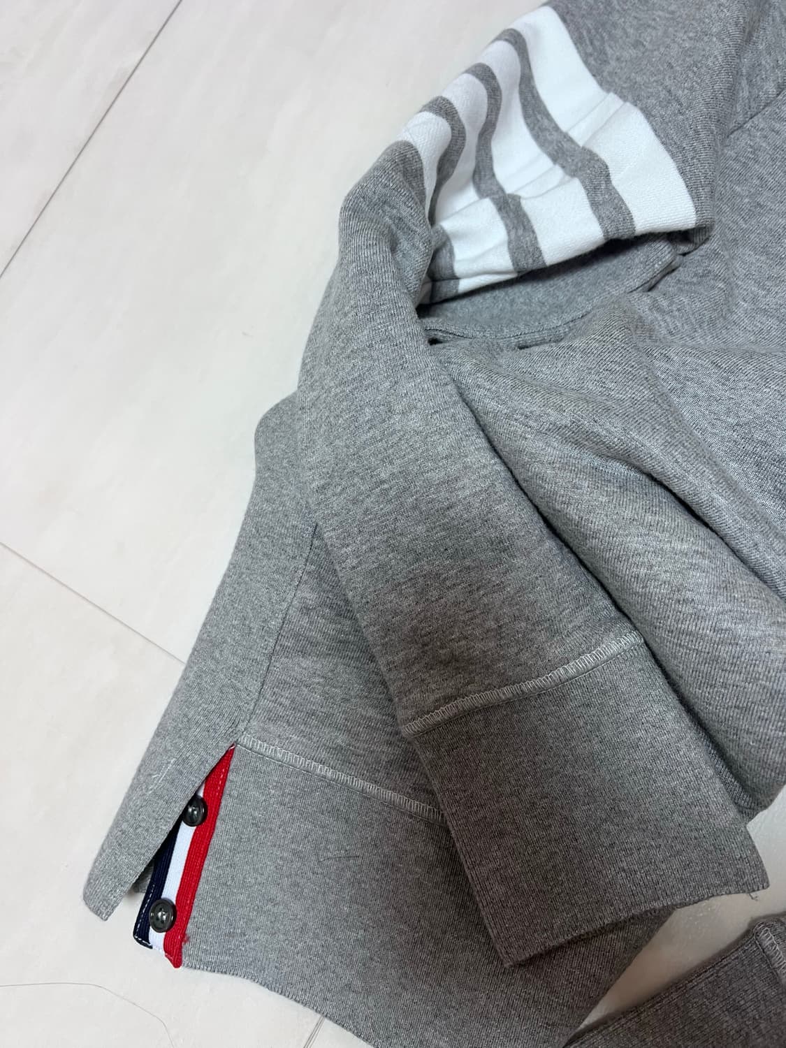 톰브라운 스웻셔츠 맨투맨 상품이미지3