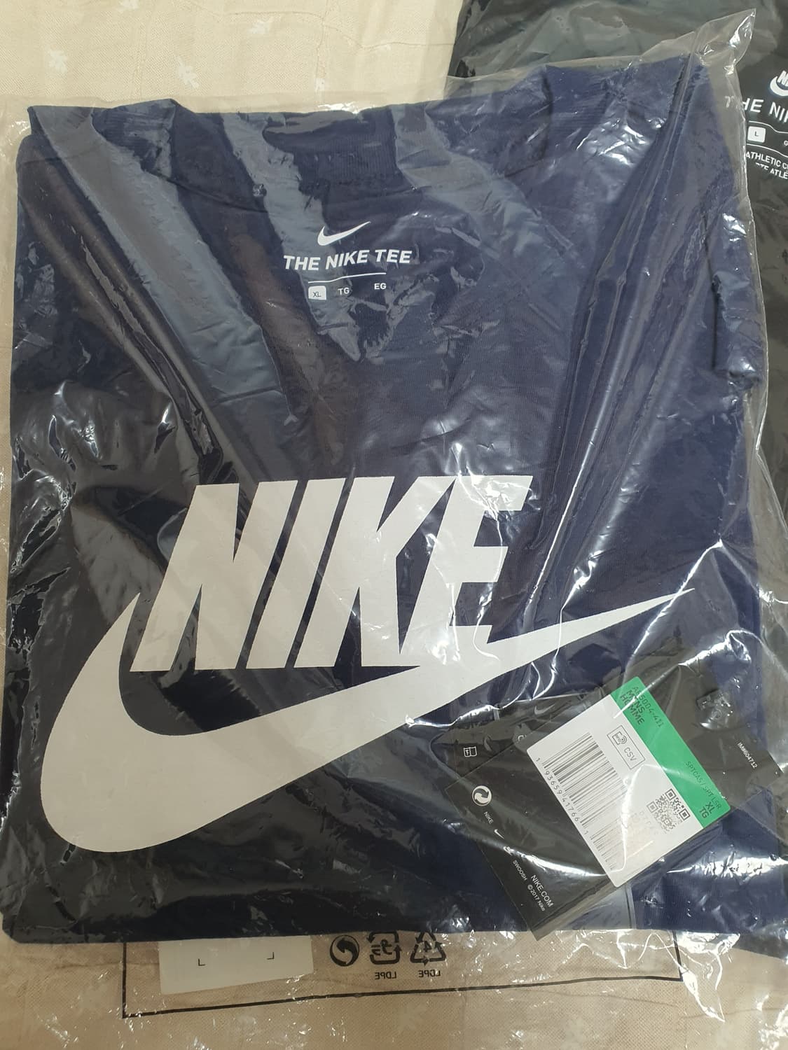 나이키 Nike 스우시 로고 티셔츠 3개 (미개봉 새 제품) 상품이미지2