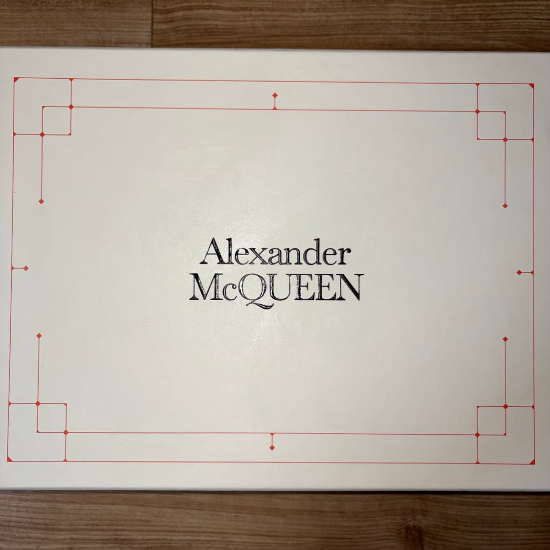 알렉산더 맥퀸 오버솔 스니커즈 화이트 블랙 펄 38 상품이미지3