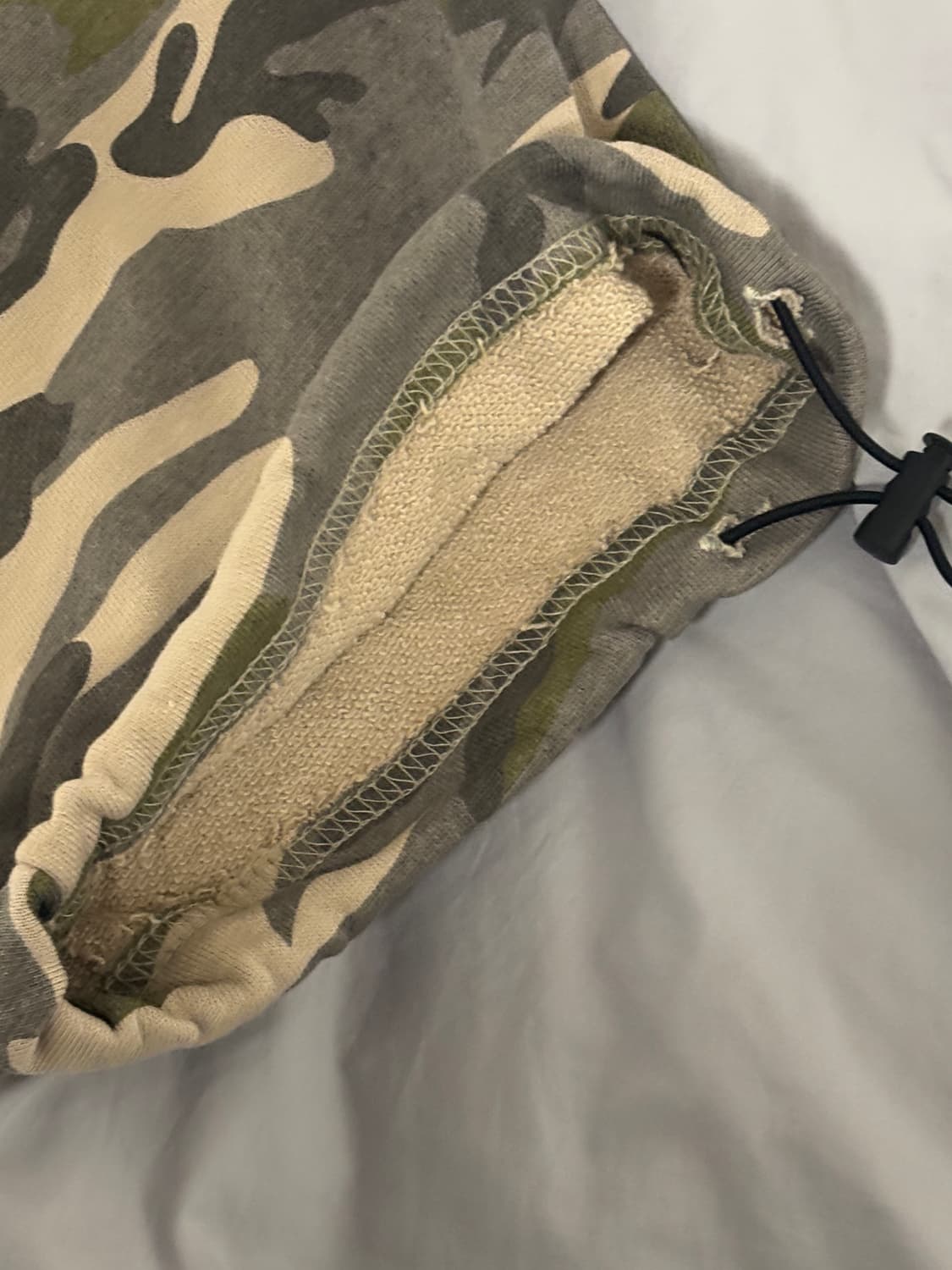 락케이크 Camo metal graphics pants 베이지 상품이미지9