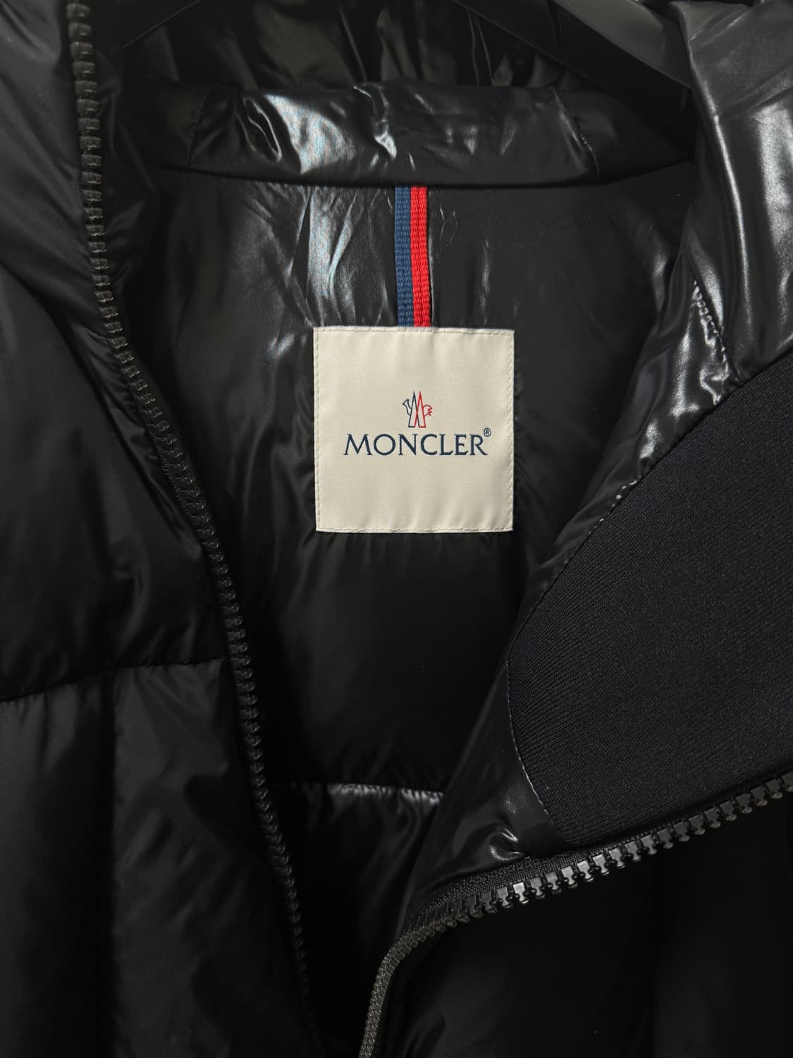 [4]몽클레어 미타케 사선 패딩 상품이미지4