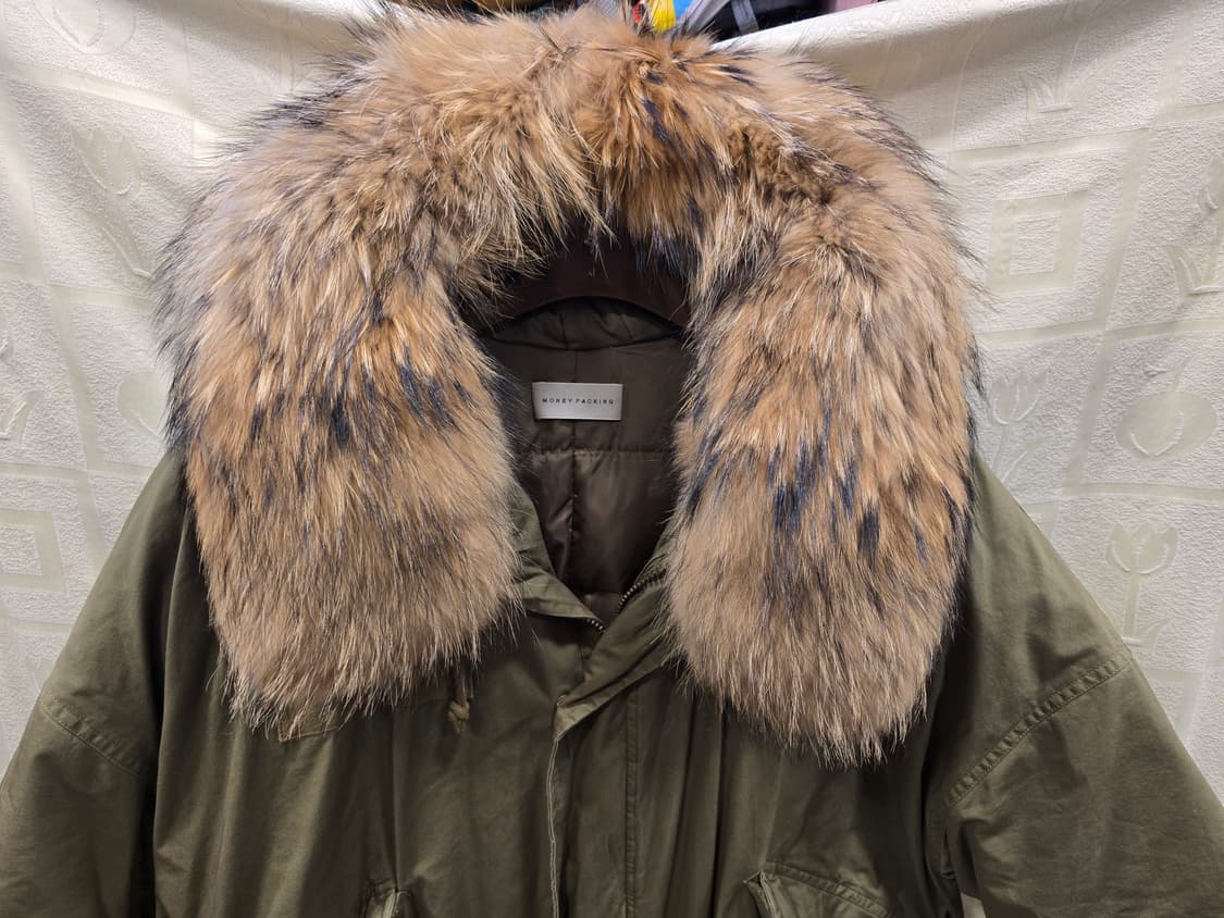 머니패킹 Money Packing 라쿤털 카키 롱패딩 야상 프리사이즈 상품이미지2