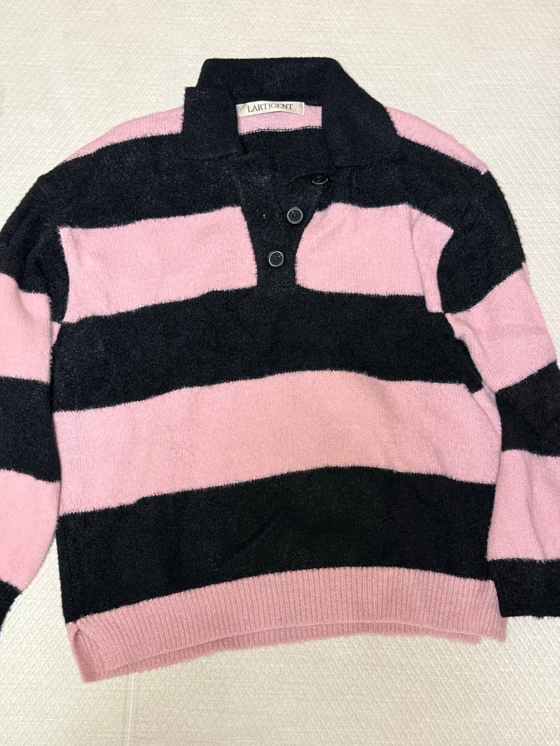 라티젠 L13 럭비 볼드 니트 핑크블랙 (제니착용) 상품이미지5