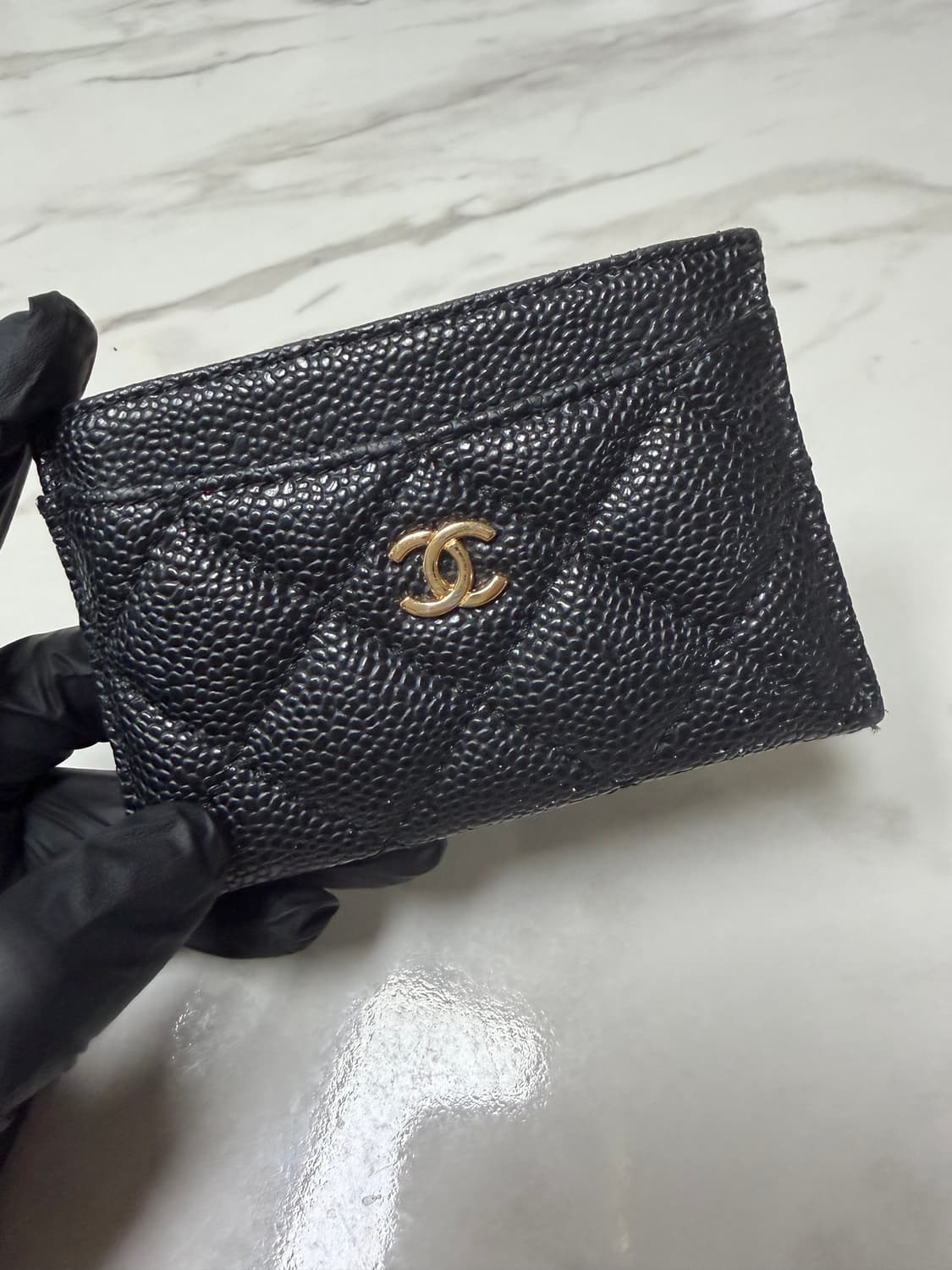 샤넬 클래식 캐비어 카드홀더 금장 팝니다 상품이미지2