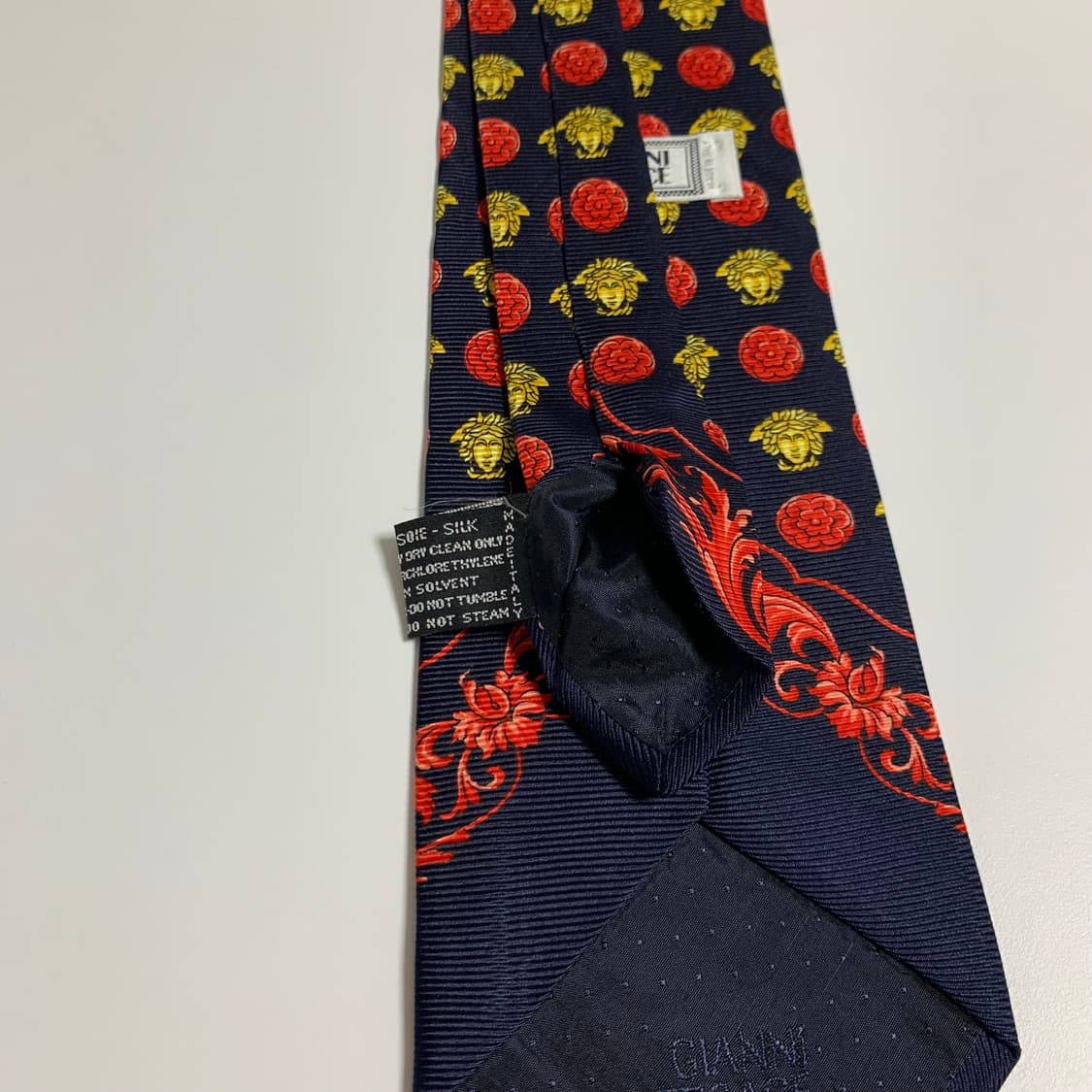 베르사체(VERSACE) 명품 모노그램넥타이 페이즐리 정장코디 최상급 상품이미지7