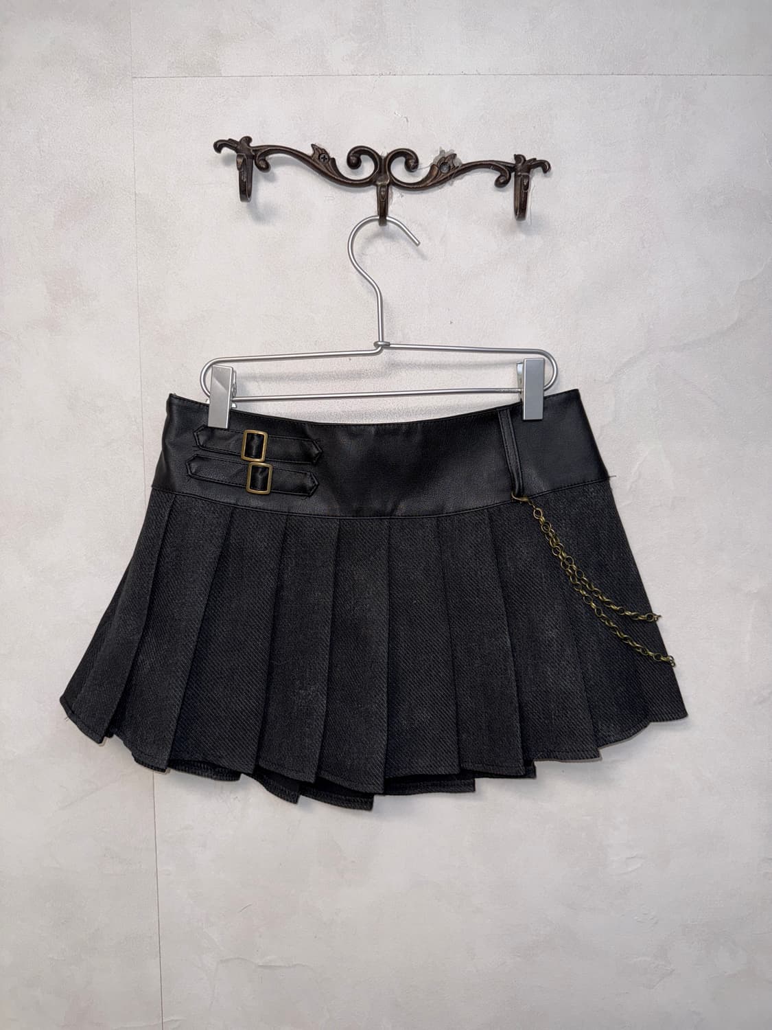 Charcoal buckle chain wool pleats skirt 상품이미지1