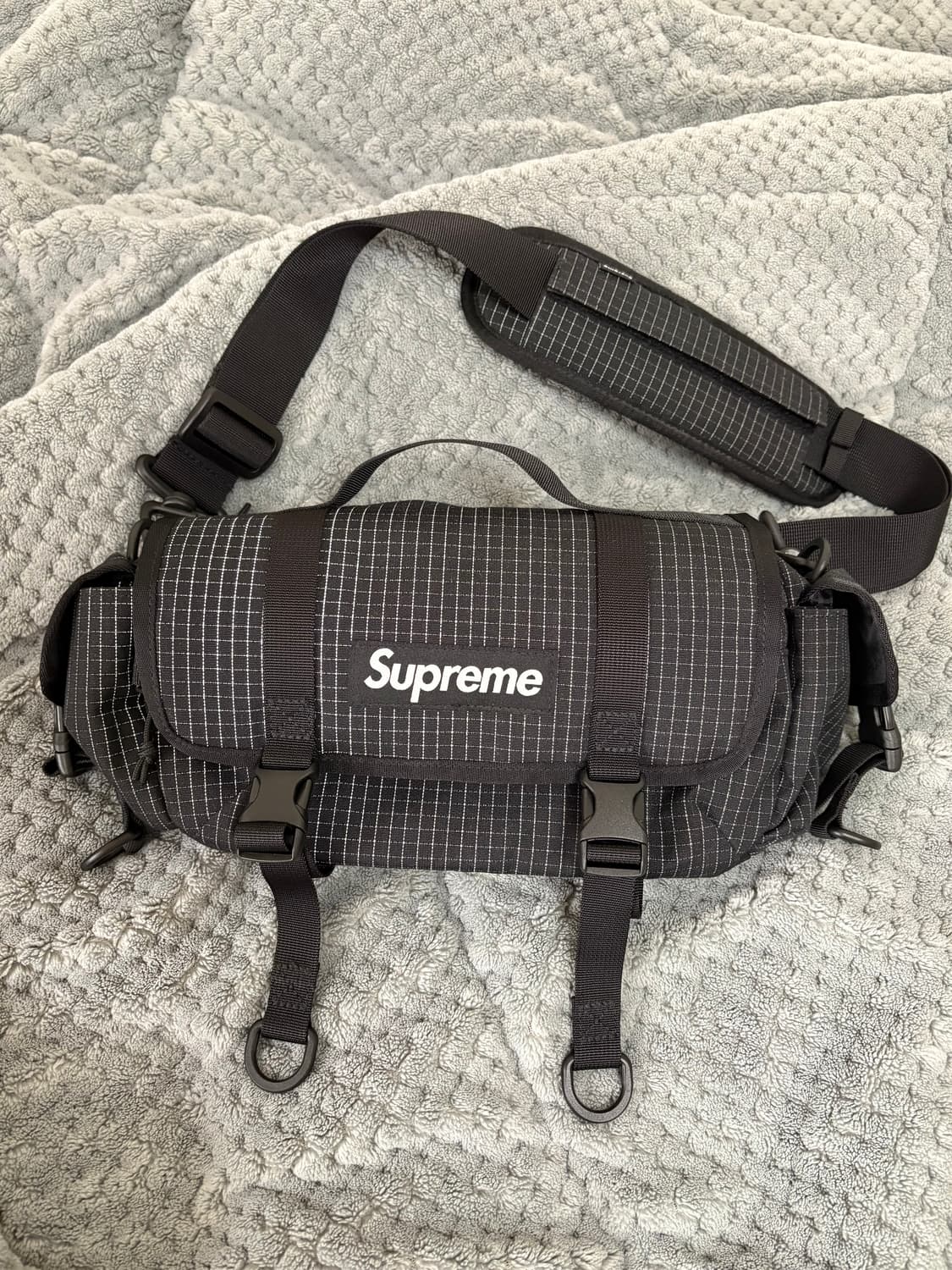 슈프림 미니 더플백 상품이미지2